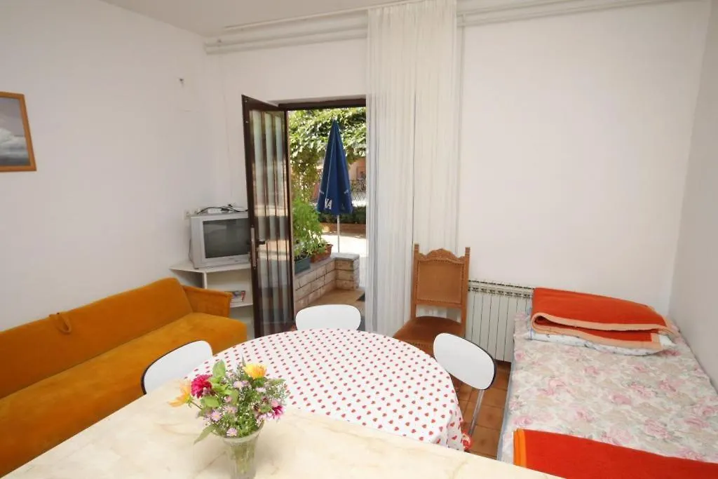 Apartments With A Parking Space Umag - 7110 克罗地亚