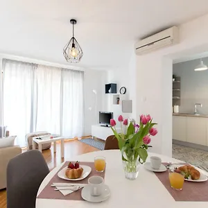 Apartment App Lov, Umag