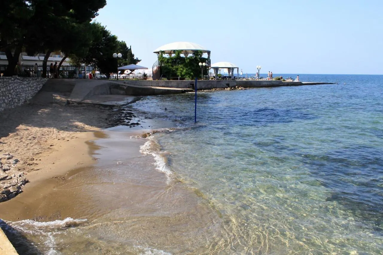Apartments With A Parking Space Umag - 7110
